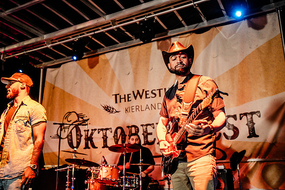 039-OktoberWest2026-74204478