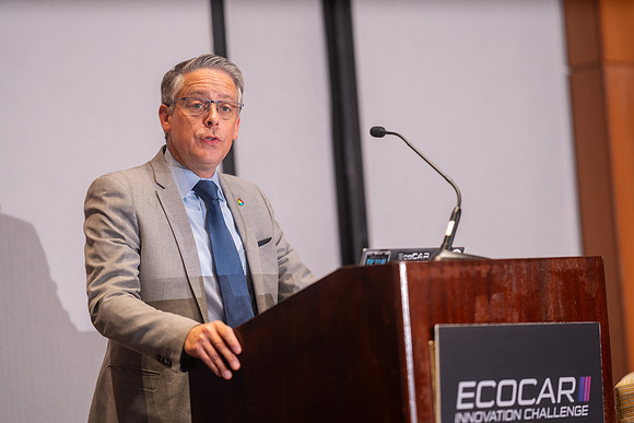 725-EcoCarATL-74201816