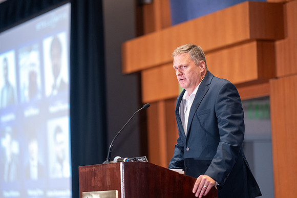 082-EcoCarATL-74106796