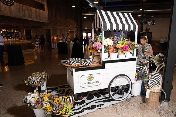 51-WineEvent-vendors-74200439