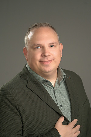 012-Headshots-74207075