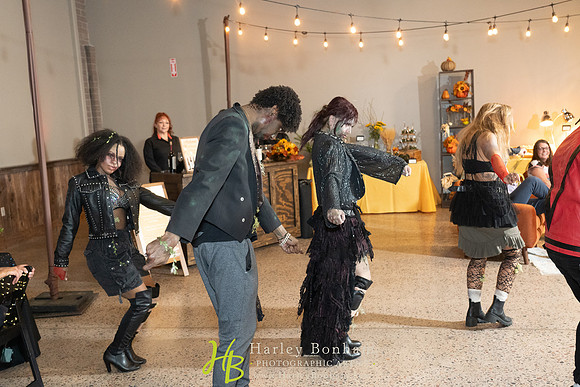 151-WineEvent-vendors-74108043