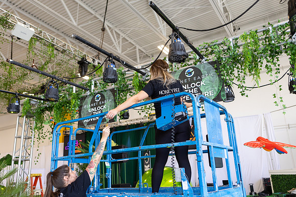 025-Suitcase BTS-7243