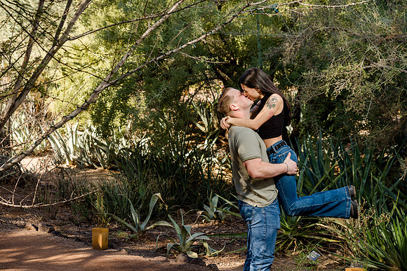 060-Kaley and Trevor-74100239