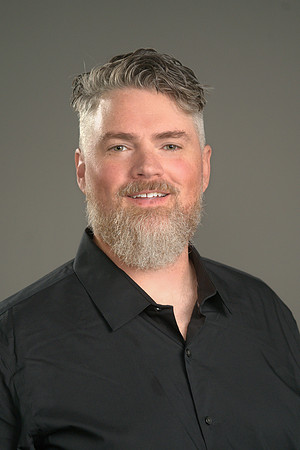 024-Headshots-74207123