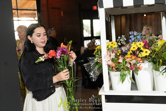 129-WineEvent-vendors-74200760