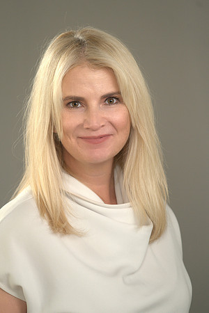 050-Headshots-74207264