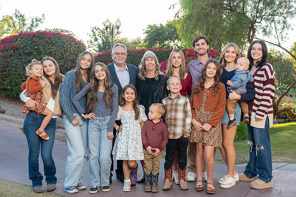 AronsonFamily2024-83-74103977