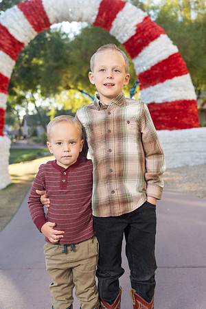 AronsonFamily2024-10-74103712