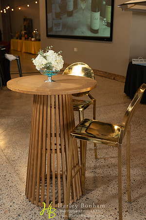 12-WineEvent-vendors-74200358