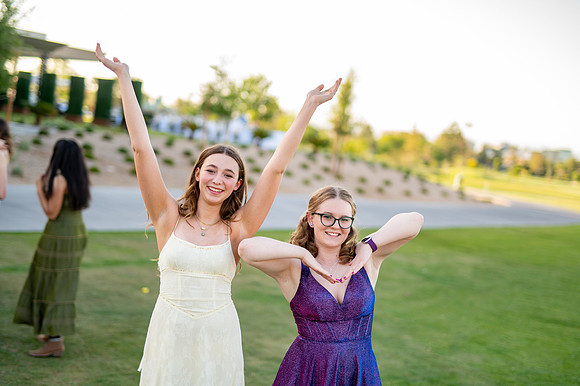 182-Prom-2025-2090