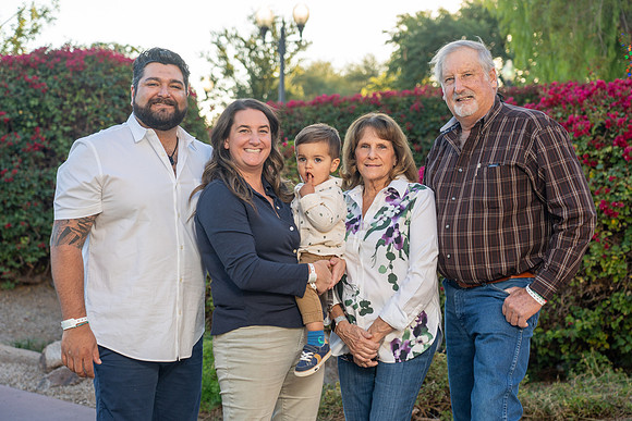 AronsonFamily2024-61-74103902
