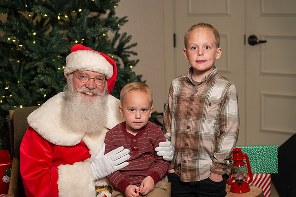 AronsonFamily2024-174-74104241