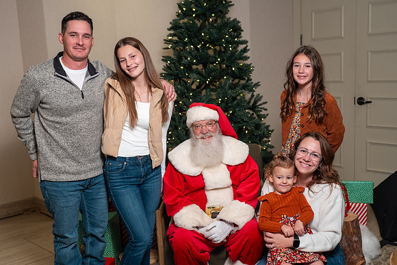 AronsonFamily2024-176-74104247