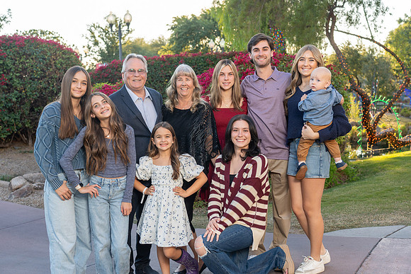 AronsonFamily2024-79-74103963