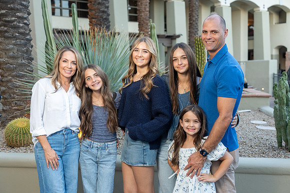AronsonFamily2024-116-74104055