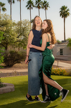57-Prom-2025-phone-