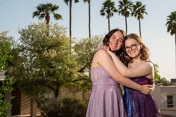 35-Prom-2025-phone-