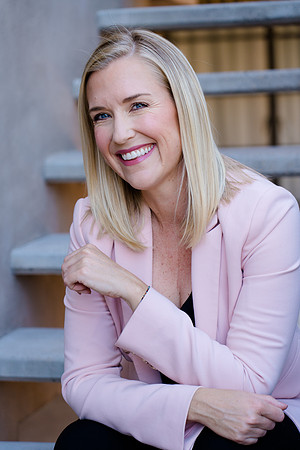 006-Emily White-74103242