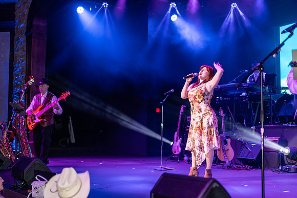 095-country show-100637