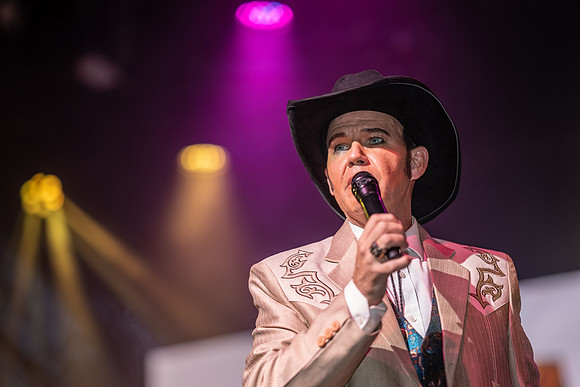 037-country show-205819