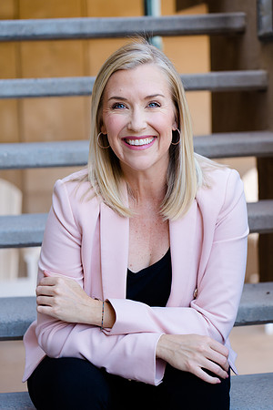 003-Emily White-74103236