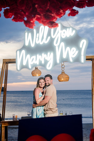 014-engaged-74207920