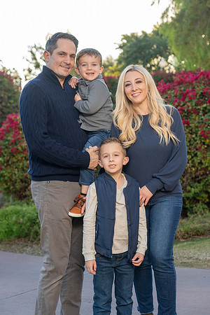 AronsonFamily2024-74-74103951