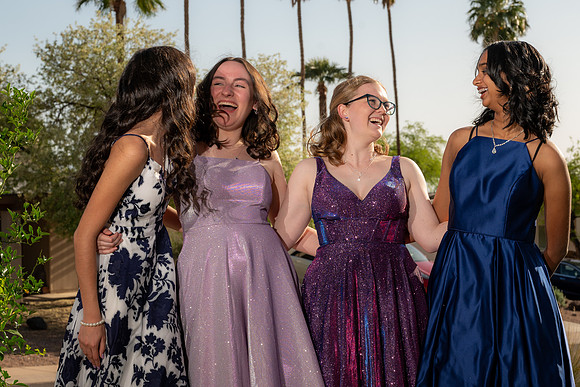 28-Prom-2025-