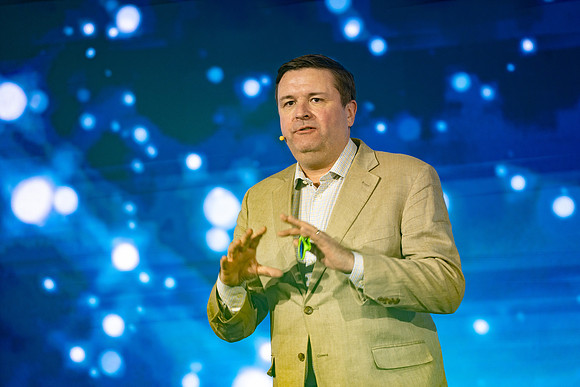 778-Intelsat-74104066
