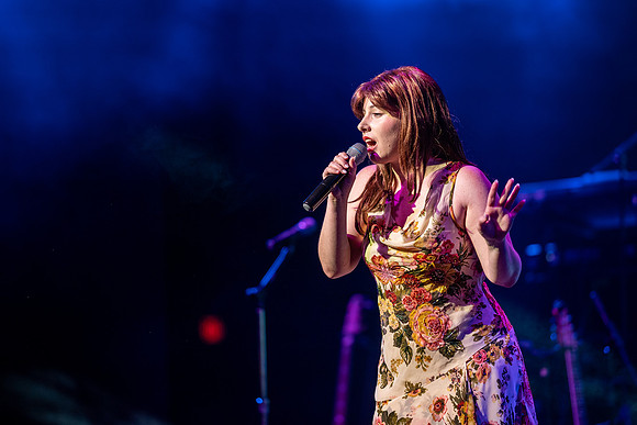 096-country show-205930