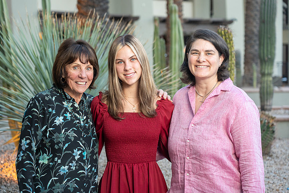 AronsonFamily2024-114-74104049