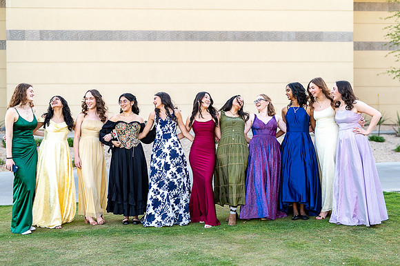 154-Prom-2025-phone-2006