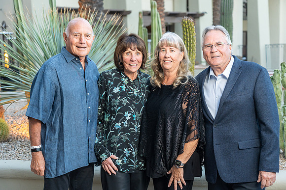 AronsonFamily2024-111-74104040