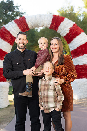 AronsonFamily2024-8-74103706