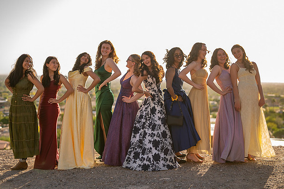 86-Prom-2025-phone-1774