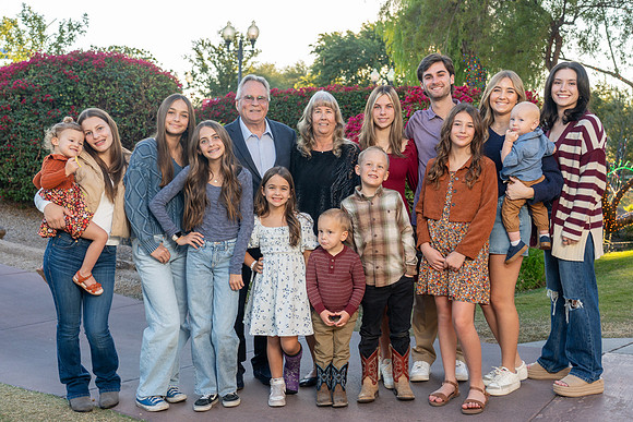 AronsonFamily2024-84-74103980