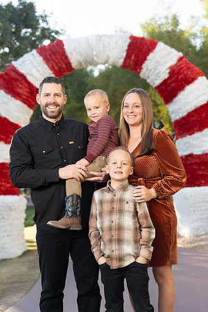 AronsonFamily2024-9-74103708